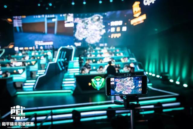 或强成牌直 或强成牌直